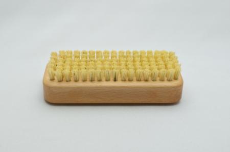 Gärtnerbürste Handwaschbürste, kurze, sehr kräftige, robuste Naturfasern, 6 Reihen, Griffmulden für guten Halt.